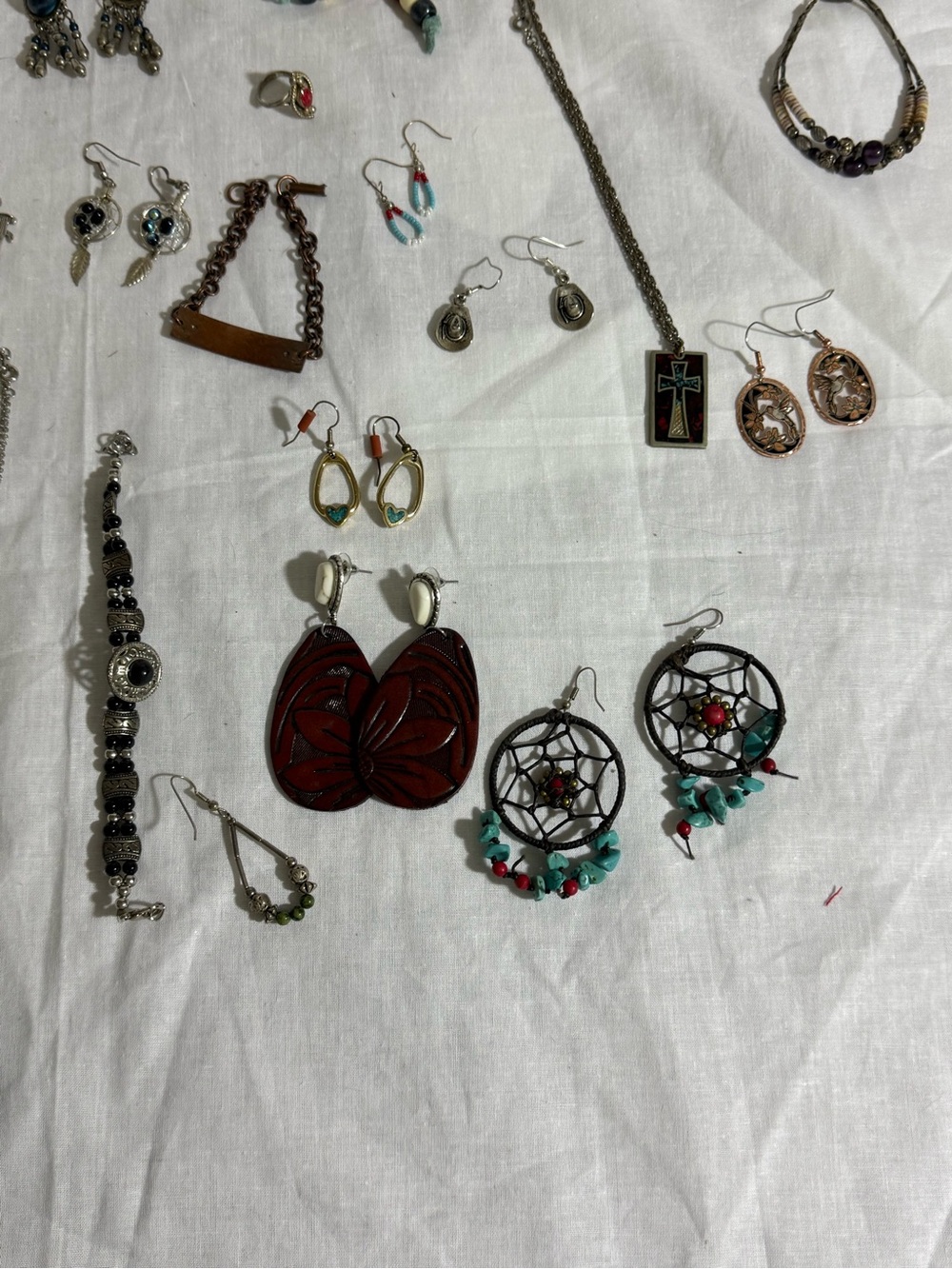 Large Western Boho Costume Jewelry Lot--Necklaces, Bracelets, and Earrings - Picture 5 of 15